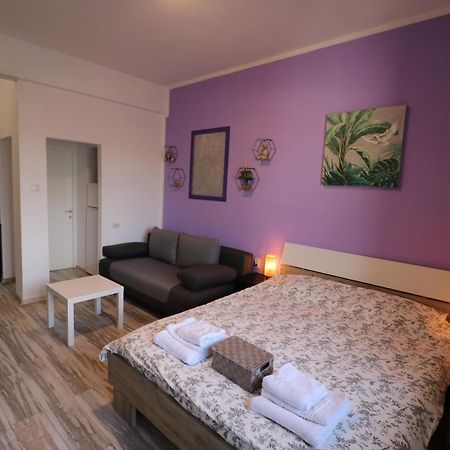 Charming Cozy Studio - Old Town - Free Minibar Lägenhet Bukarest Exteriör bild