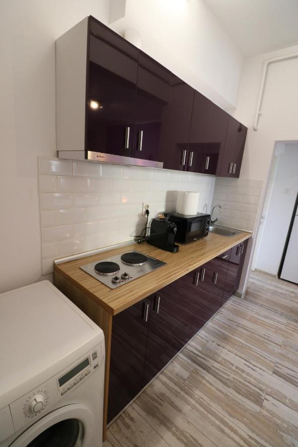 Charming Cozy Studio - Old Town - Free Minibar Lägenhet Bukarest Exteriör bild