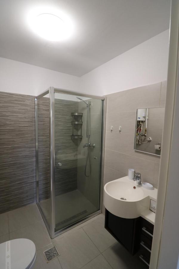 Charming Cozy Studio - Old Town - Free Minibar Lägenhet Bukarest Exteriör bild