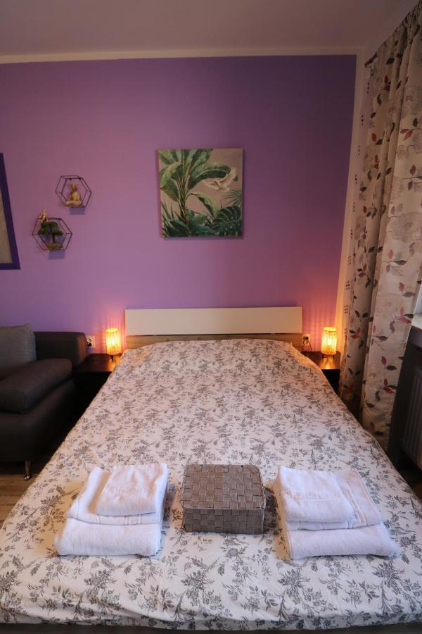 Charming Cozy Studio - Old Town - Free Minibar Lägenhet Bukarest Exteriör bild